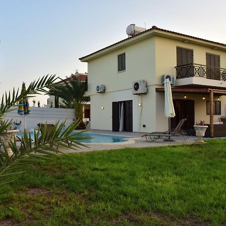 הוילה בורוקליני Limni Pool House מראה חיצוני תמונה